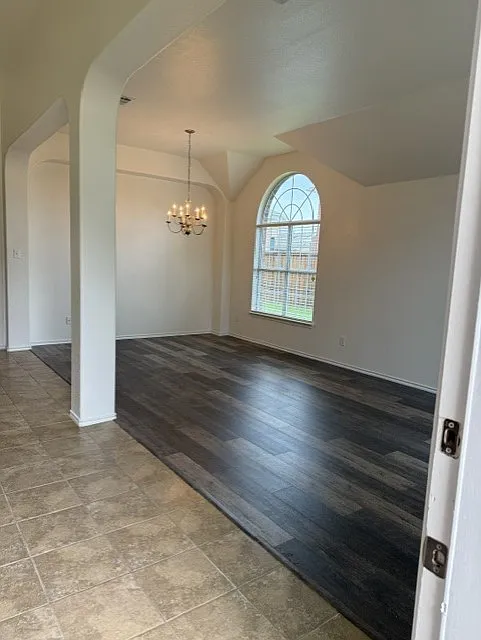5 bed, 2742 sqft, $3,000 — Photo 4