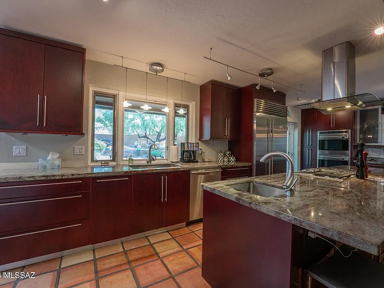 7911 E Birwood Rd — Photo 3