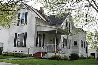 1st image of 330 N Franklin St