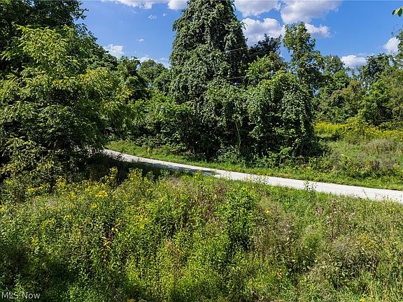3rd image of 55541 Barnes Rd
