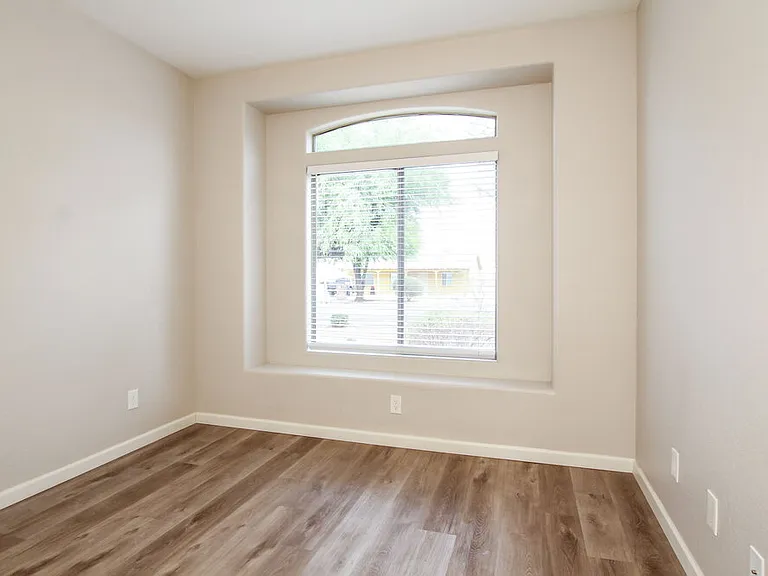 1211 E Winter Dr — Photo 13