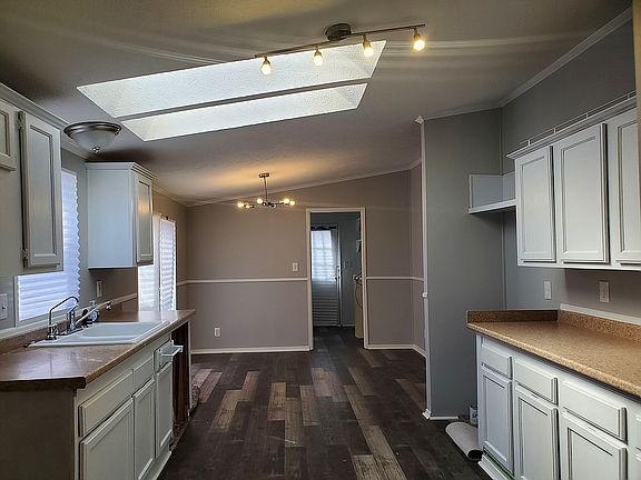 5th image of 350 Laurent Ln
