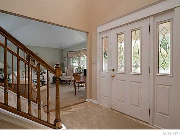 3rd image of 35 Sylvan Cir