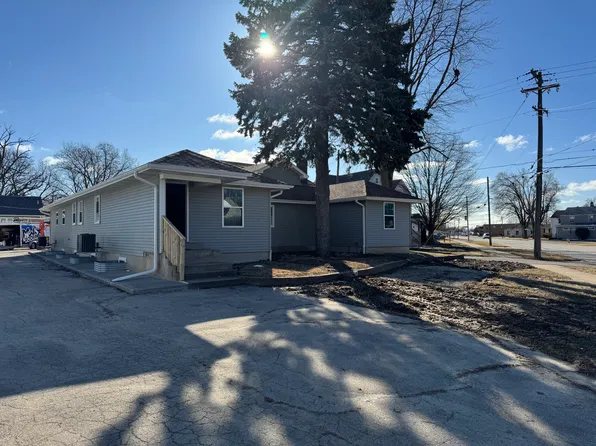 956 N 5th Ave #1, Kankakee, IL 60901