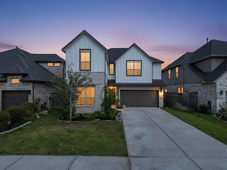 31418 Golden Cliffs Ln — Photo 49