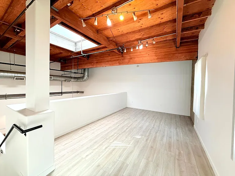 1734 N. Main St.,/ 633 Gibbons Street — Photo 14