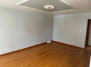 9585 S California Ave, Evergreen Park, IL