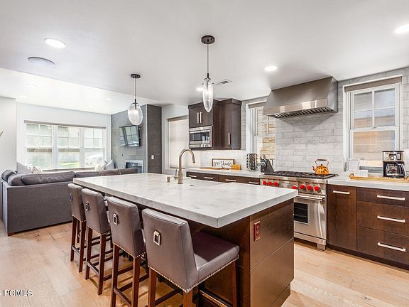 3rd image of 74 Daly Ave