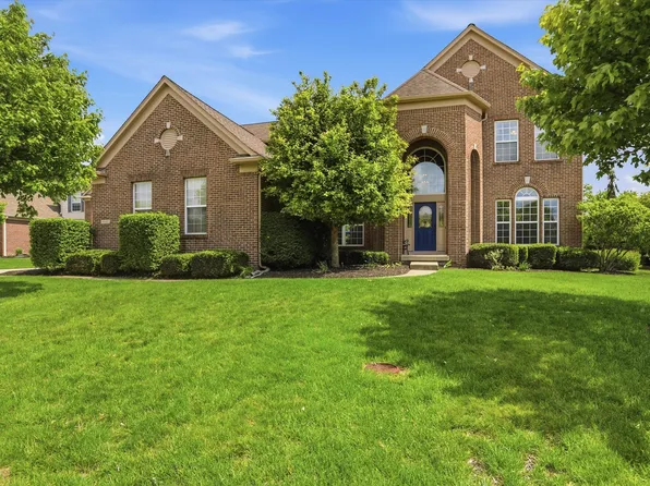 9449 Shadow Rock Cir, Zionsville, IN 46077