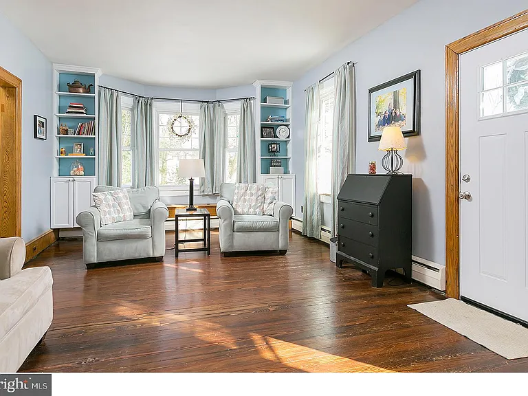 428 Lakeview Ave — Photo 2