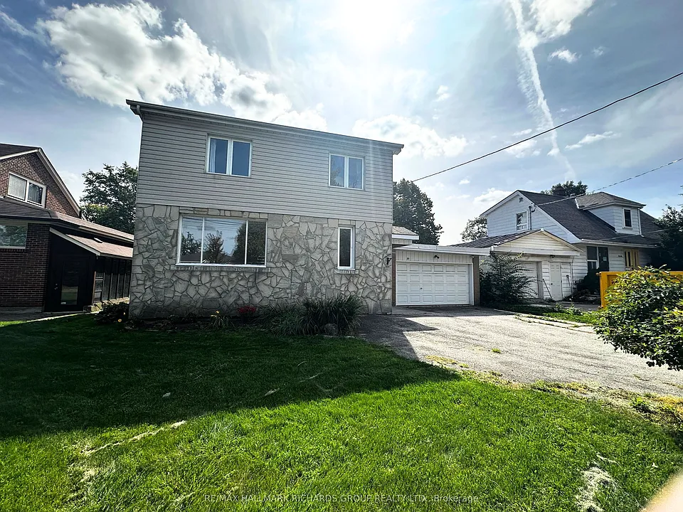 371 Cummer Ave