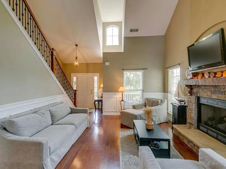 1103 Achiever Cir — Photo 3