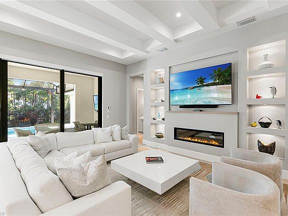 2nd image of 2036 Cambridge Park DR