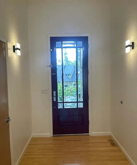 2709 Hallmark Ln — Photo 3