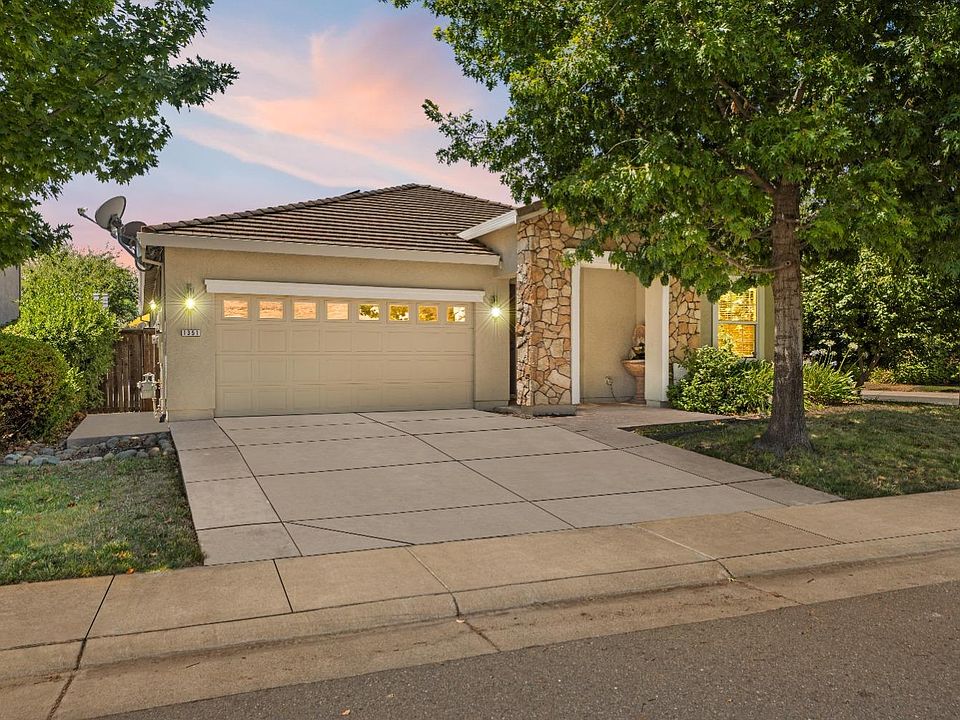 1st image of 1351 Regent Cir