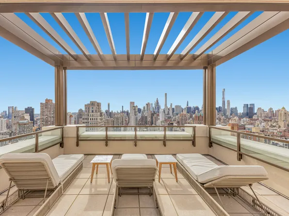 250 East 83rd Street image 8 of 14