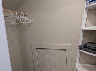 18 Morgan St, Lenox, MA 01240