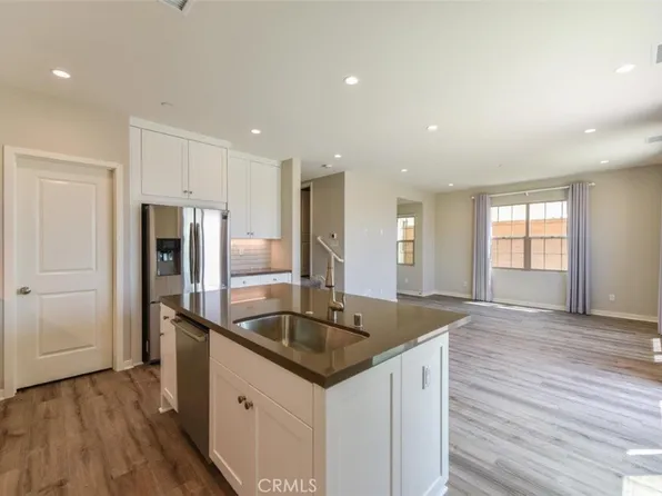 146 Milky Way, Irvine, CA 92618