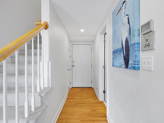 4th image of 615 Main Street #7