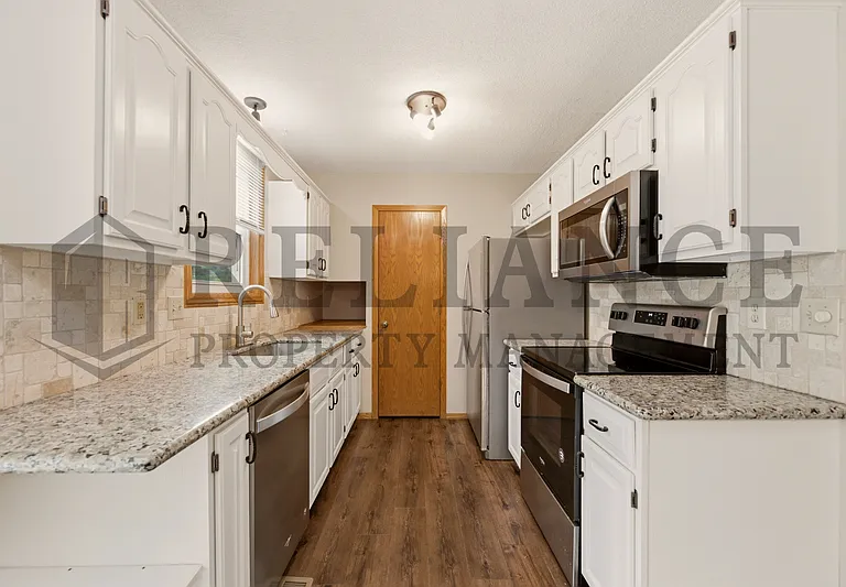 516 N Lakeside Dr — Photo 27