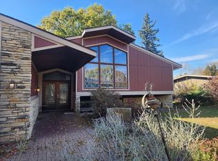 5326 Arapahoe Ln, Madison, WI 53704