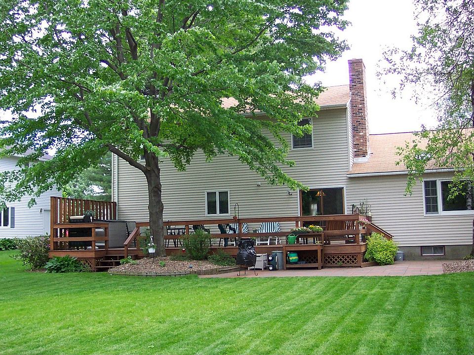 2nd image of 100 Winesap Rd