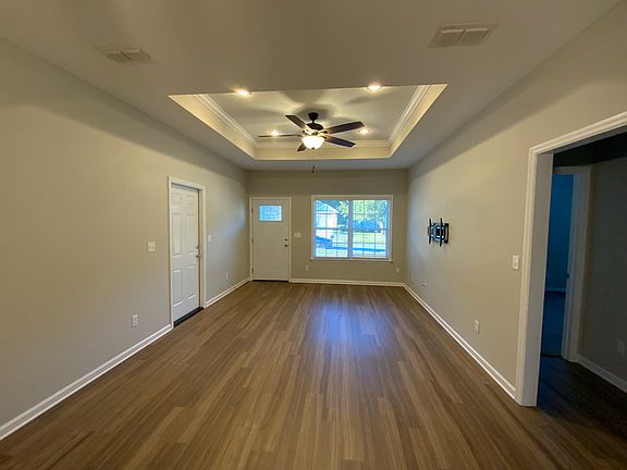 3rd image of 314 Grove Pointe Dr