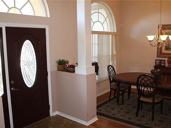 2nd image of 4308 Round Lake Ct