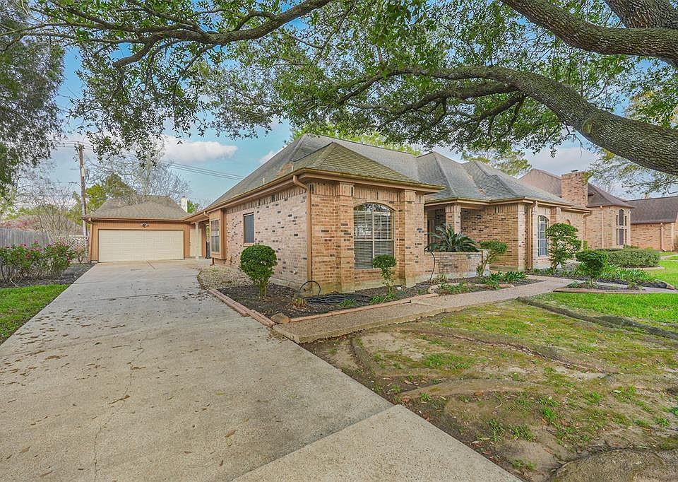 1615 Falcon Ridge Blvd, Friendswood, TX 77546 | MLS #90108837 | Zillow