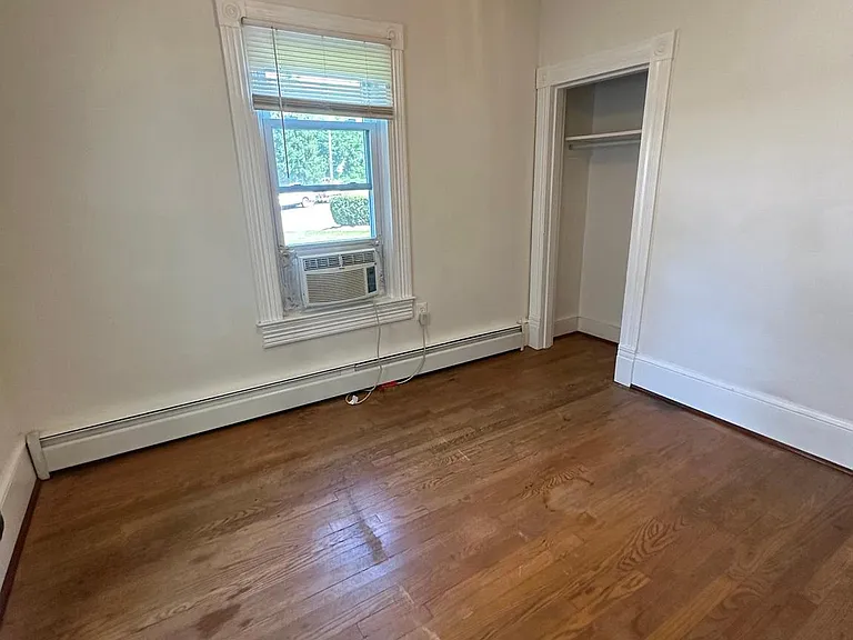 6501 Glenbard Ct — Photo 9