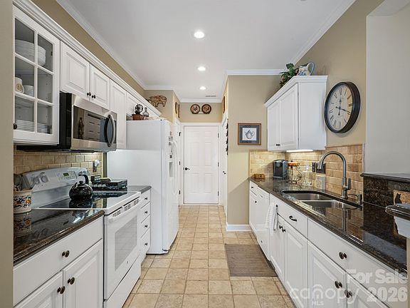 5th image of 8515 Kilty Ct