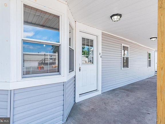 3rd image of 25 Hunterstown Hampton Rd