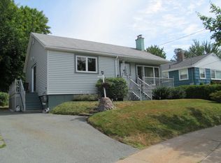 41 Hazelhurst St, Dartmouth, NS B2Y3N1