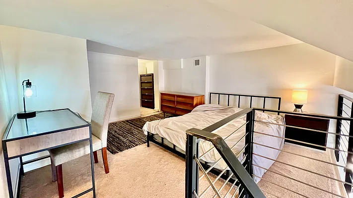 Rented by JK Dansar Corp | media 33