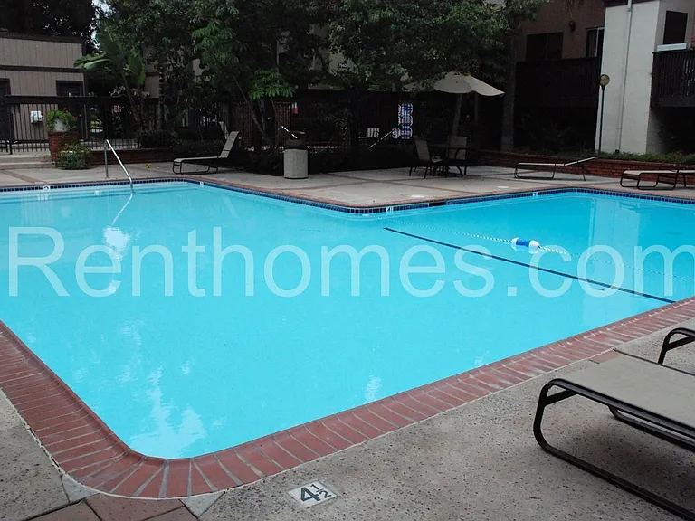 7958 Mission Center Ct #E — Photo 22