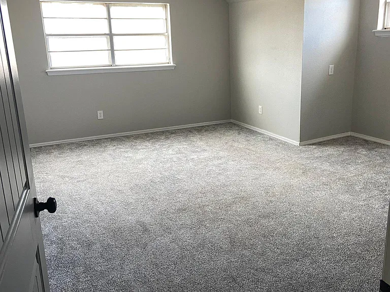 1600 Ridgemont Cir — Photo 10