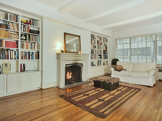 Sold by Sotheby's International Realty | media 17