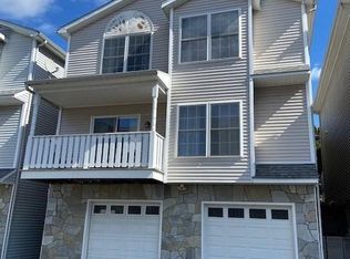 32 Highland Rd UNIT 14, Stamford, CT 06902