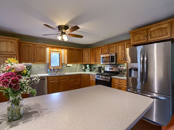 5th image of 1563 Toulon Ave