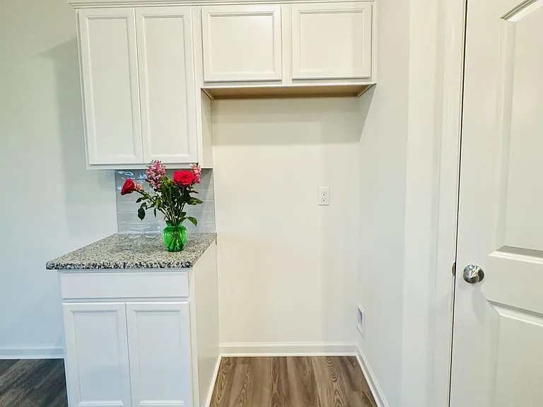 2380 Geranium Ln — Photo 13