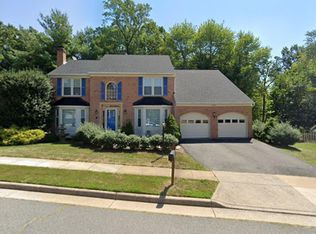 2095 Robin Way Ct, Vienna, VA 22182