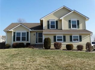 311 Mesa Dr, Smithville, MO 64089