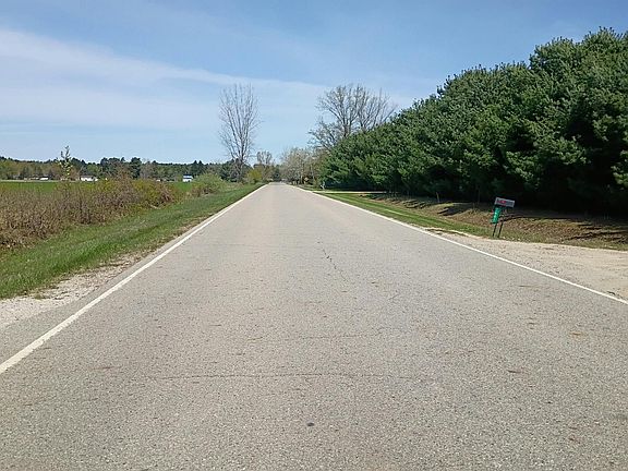 5th image of 7605 Irish Rd