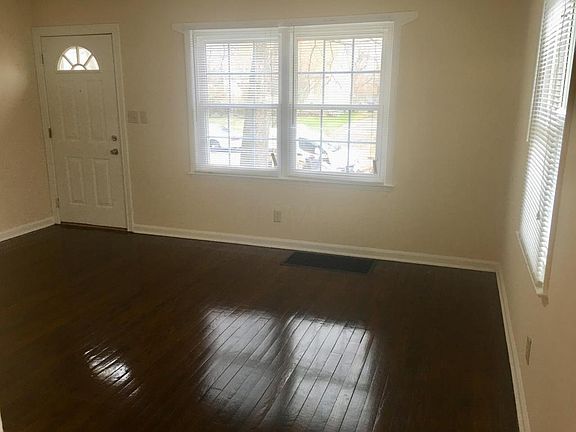 4th image of 1084 Urana Ave