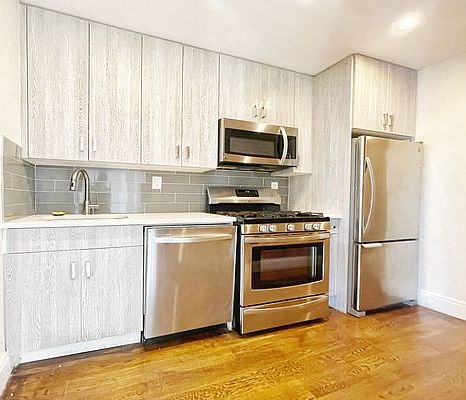 3rd image of 17 W 125th St APT 5J