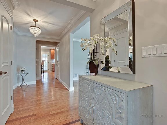 4th image of 6539 N Longmeadow Ave