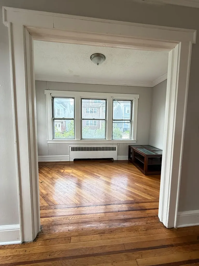 4 bed, $3,600 — Photo 2