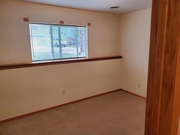 5th image of 504 N Vandemark Ave
