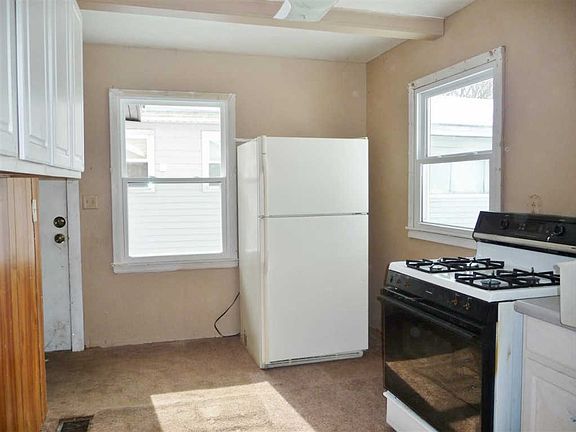 5th image of 1008 Irving Ave