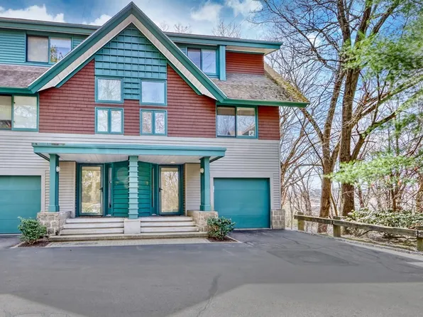1175 Chestnut St APT 31, Newton, MA 02464